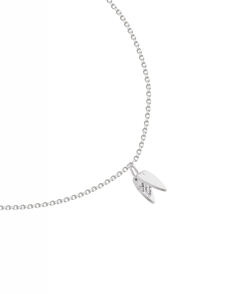 Wisiorek z otwartym sercem